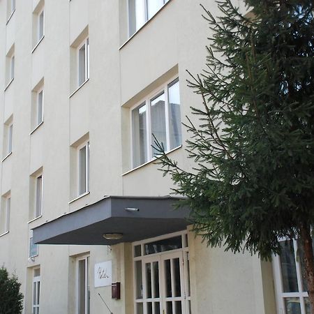 Hotel Merkur เมียร์คูรา-ชุค ภายนอก รูปภาพ